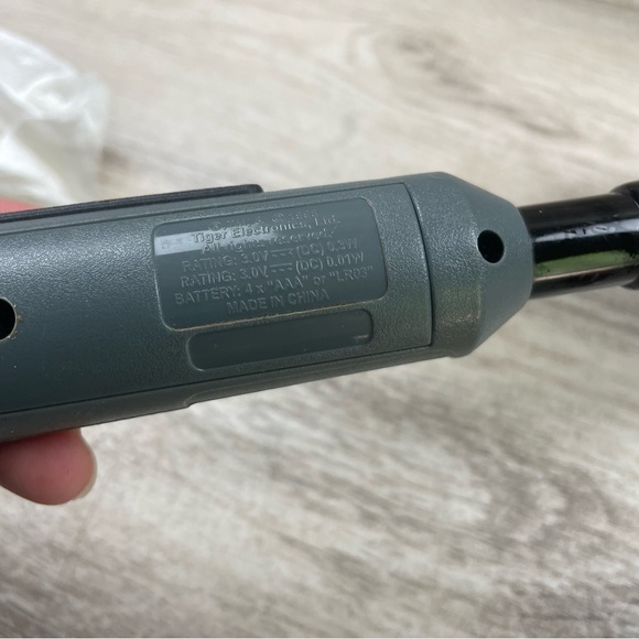 Tiger Sports Feel Golf Handheld Electronic Game 1998 66-001 Vintage Works - Picture 11 of 12